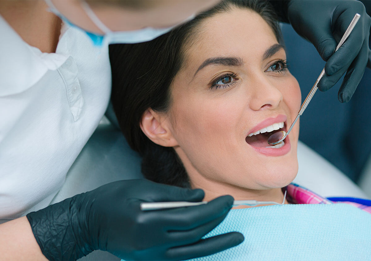 Cosmetic Dentist in Lancaster CA Area